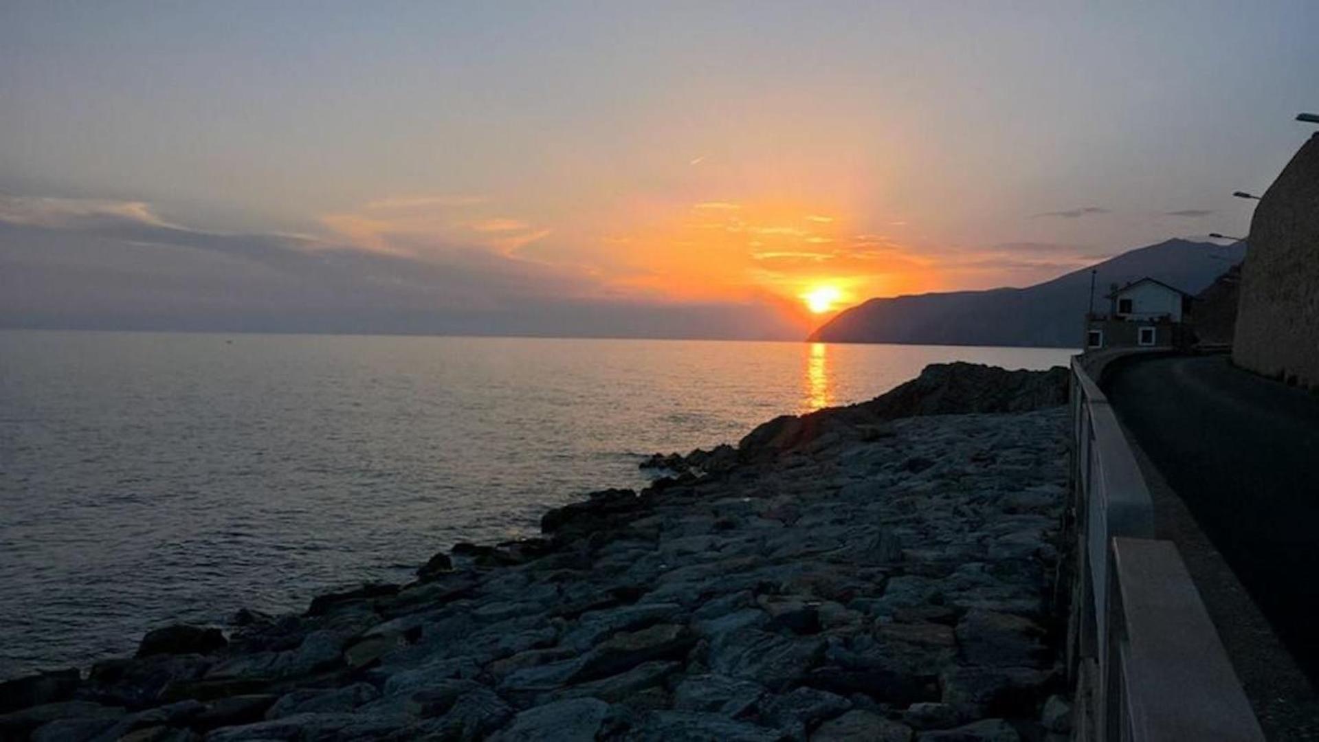 Apartamento Tinetto Brezza Di Mare Deiva Marina Exterior foto