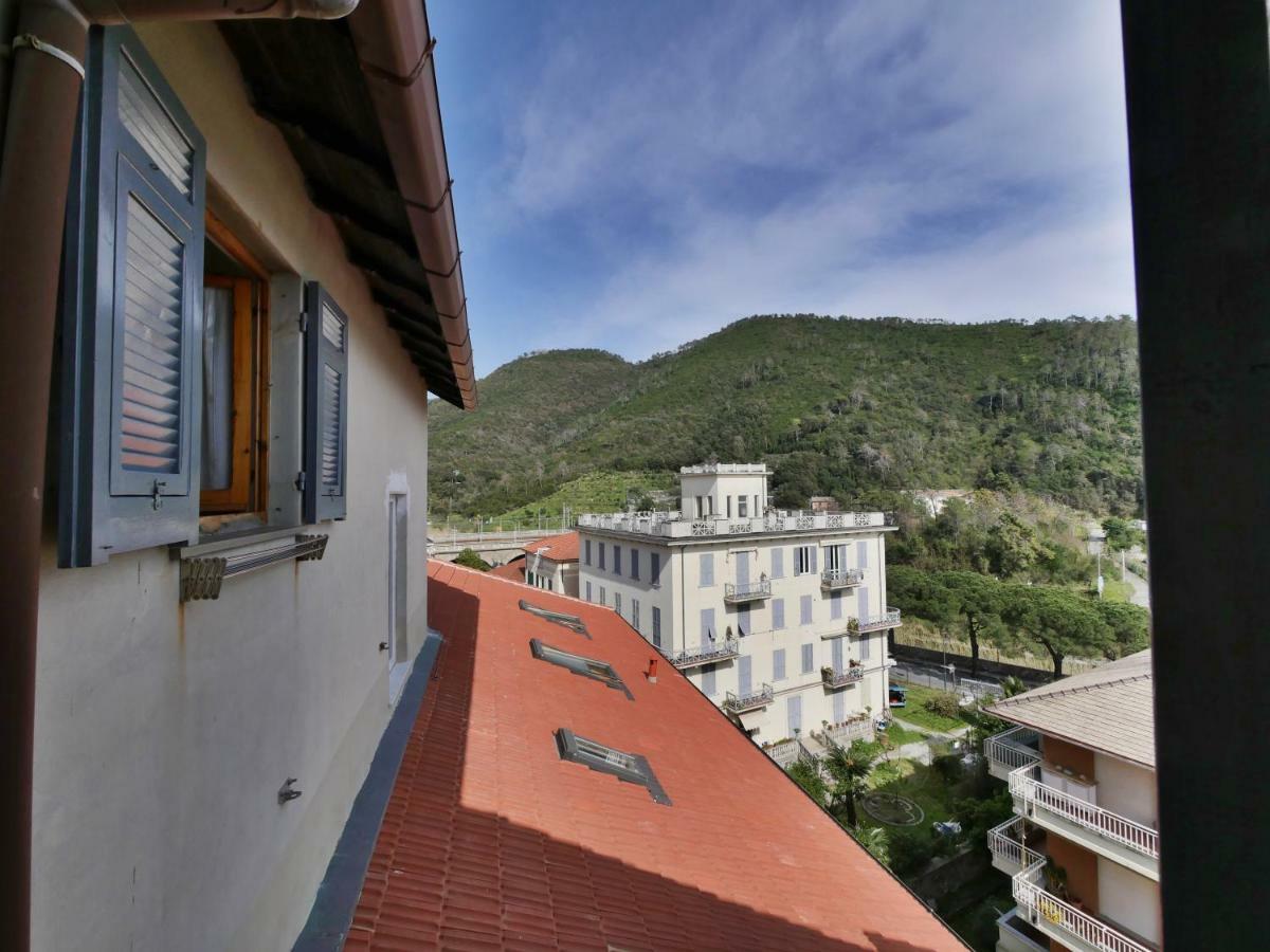 Apartamento Tinetto Brezza Di Mare Deiva Marina Exterior foto
