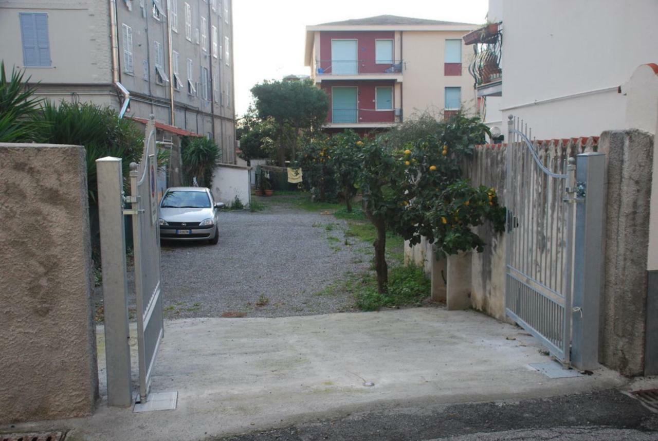 Apartamento Tinetto Brezza Di Mare Deiva Marina Exterior foto